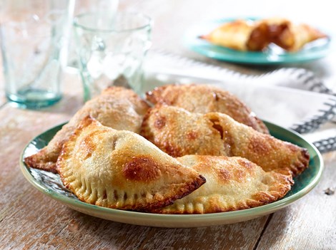 Apple Empanadas (Spanish Apple Hand Pies) Recipe- Easiest Recipe Ever
