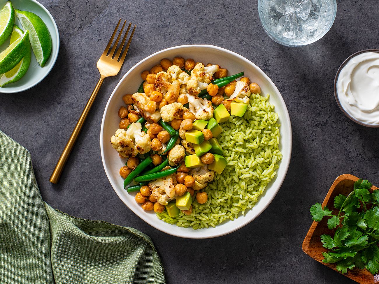 Green Rice and Roasted Chickpeas Bowl