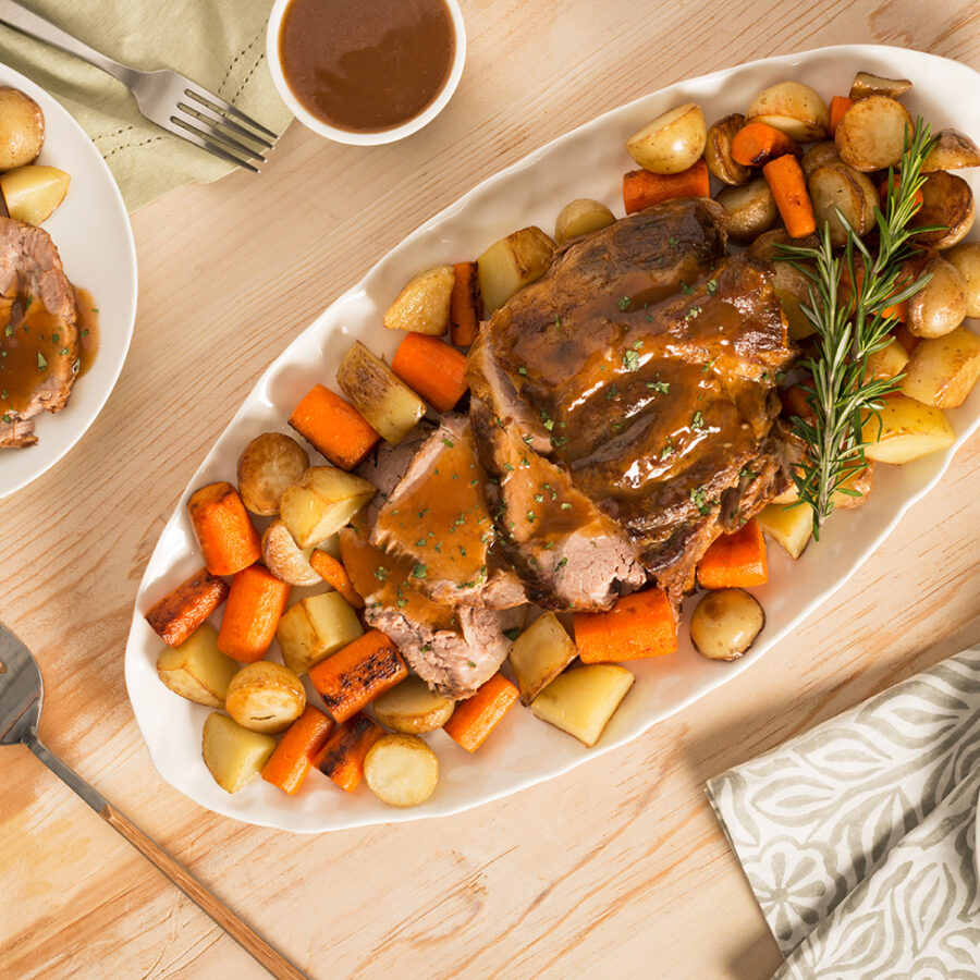 Pernil al Mojo con Papas y Zanahorias
