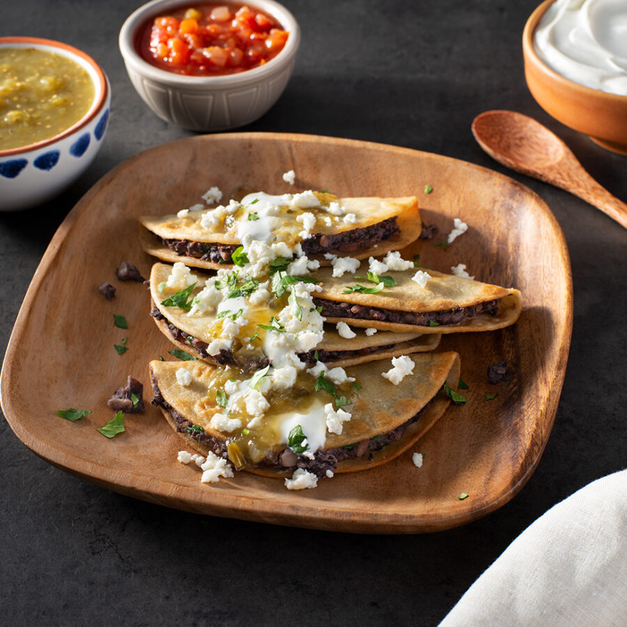Tacos Dorados de Frijoles Negros