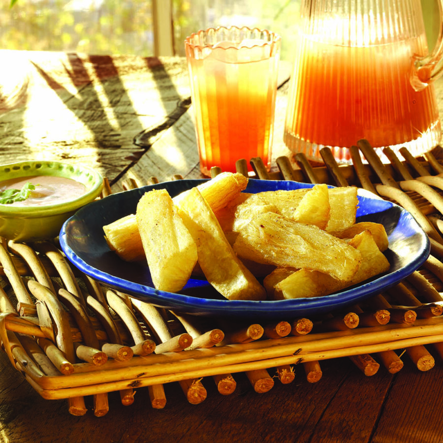 Yuca Frita con Mojo