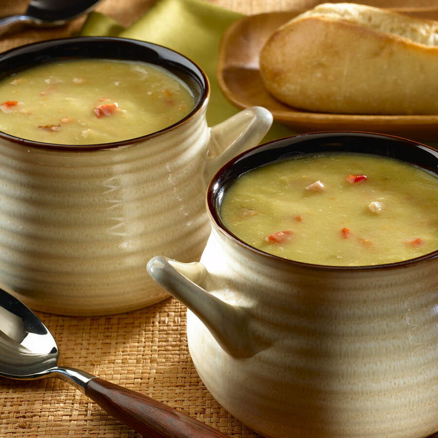 Rápida Sopa de Jamón y Guisantes