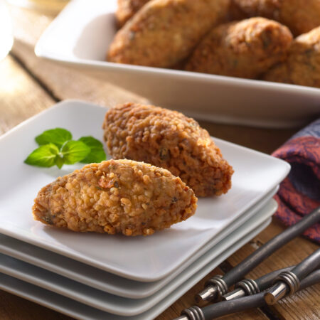 Quipes – Beef and Bulgur Meatballs