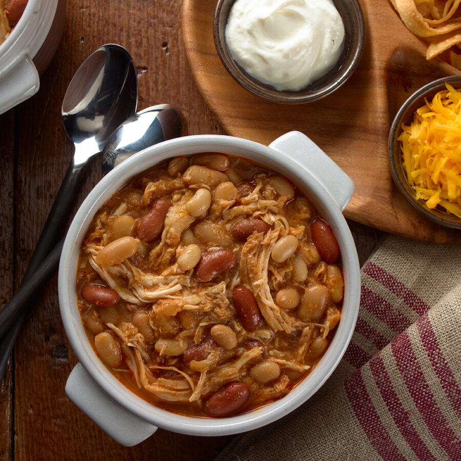 Slow Cooker Shredded BBQ Chicken Chili