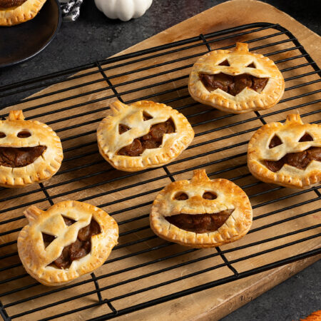 Jack-O-Lantern Apple Pumpkin Pastry