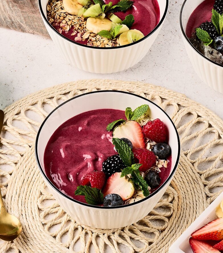 Blackberry Smoothie Bowl