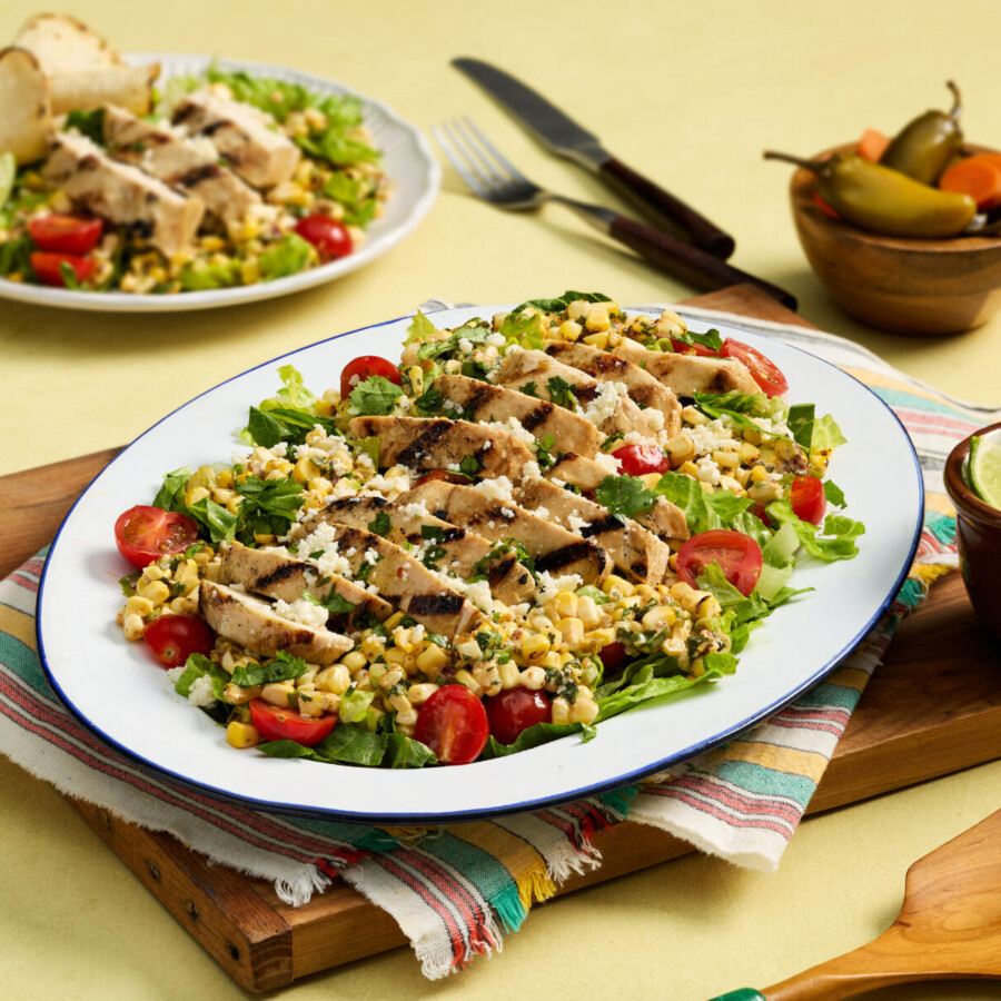 Pollo Asado al Mojo con Ensalada de Esquite