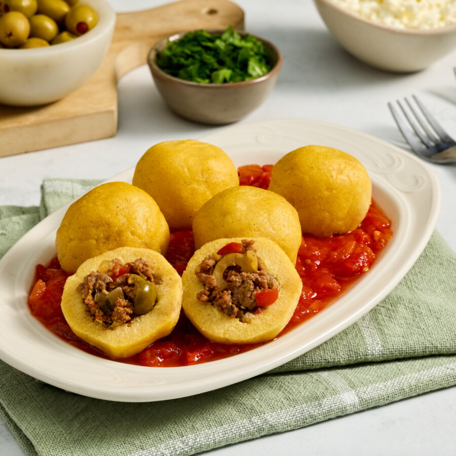 Bollitos Pelones (Venezuelan Stuffed Corn Dough Balls)