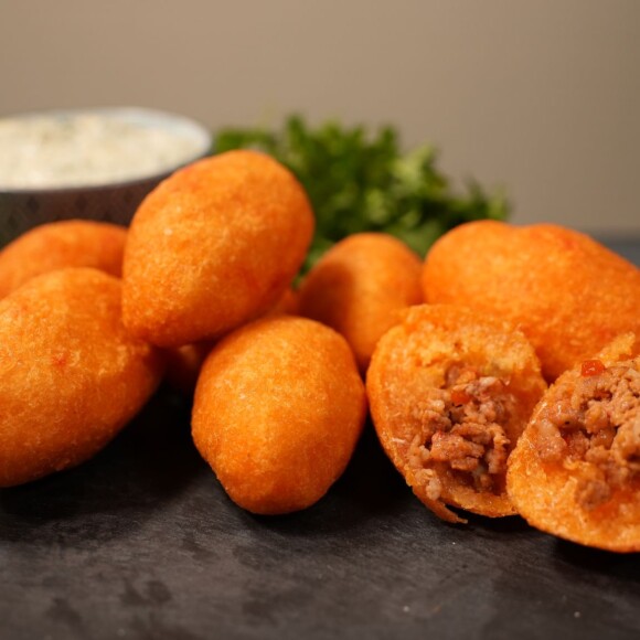 Alcapurrias con Alioli de Cilantro