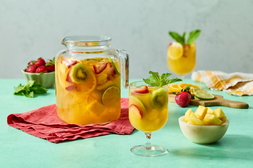 Skinny Tropical Fruit Punch