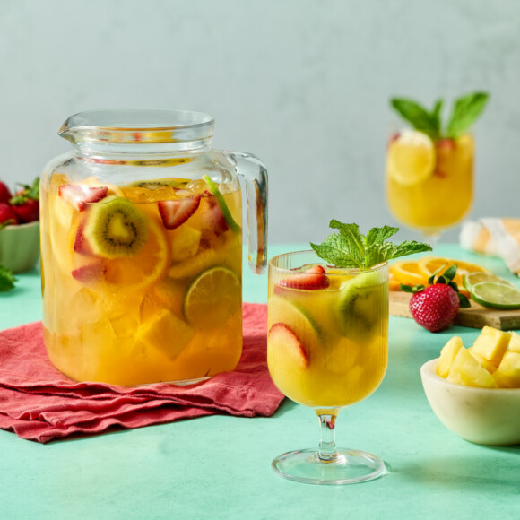 Skinny Tropical Fruit Punch