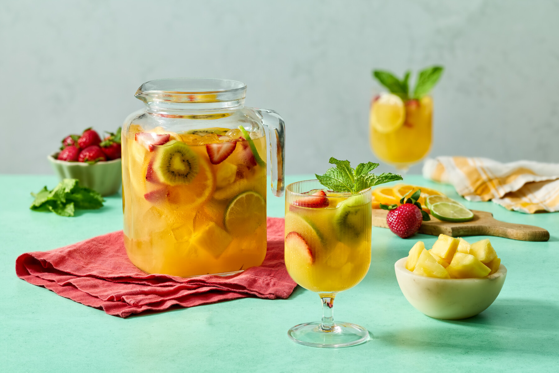Skinny Tropical Fruit Punch